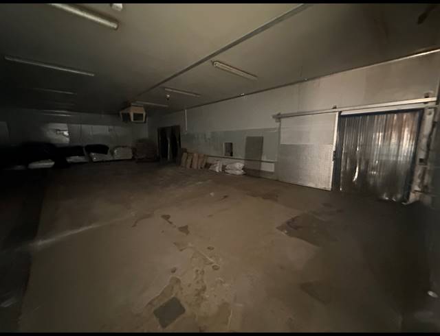 2,000M² WAREHOUSE FOR SALE IN FOUNDERS VIEW